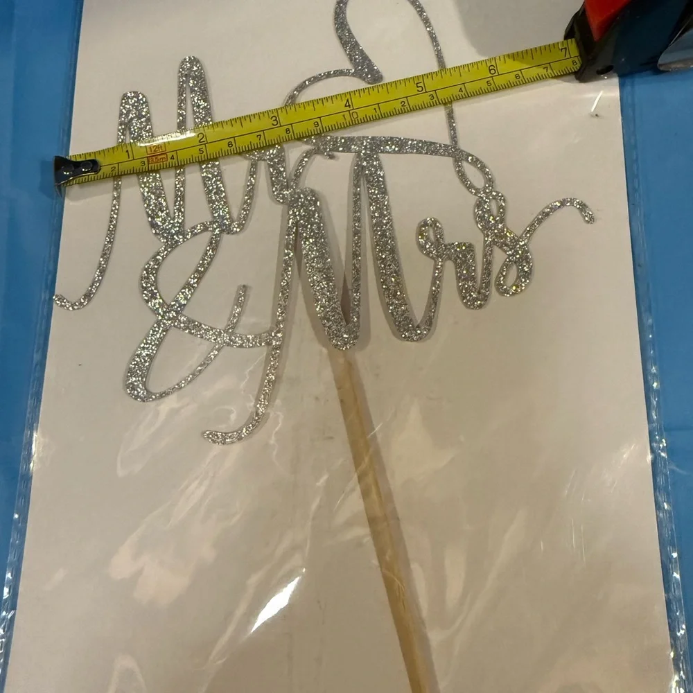 Mr & Mrs Cake topper Brand New